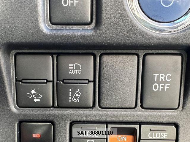 Toyota VOXY HYBRID 2018-09 289361-9