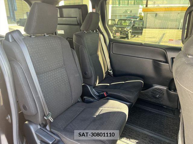 Toyota VOXY HYBRID 2018-09 289361-2
