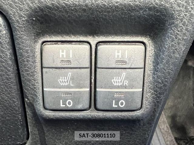 Toyota VOXY HYBRID 2018-09 289361-13