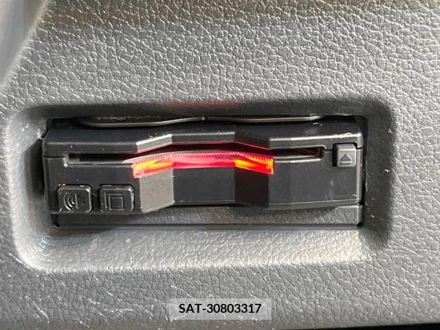Suzuki SPACIA 2016-11 379468-5