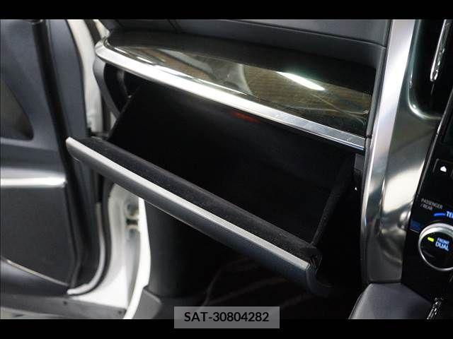 Toyota VELLFIRE 2015-11 249351-12