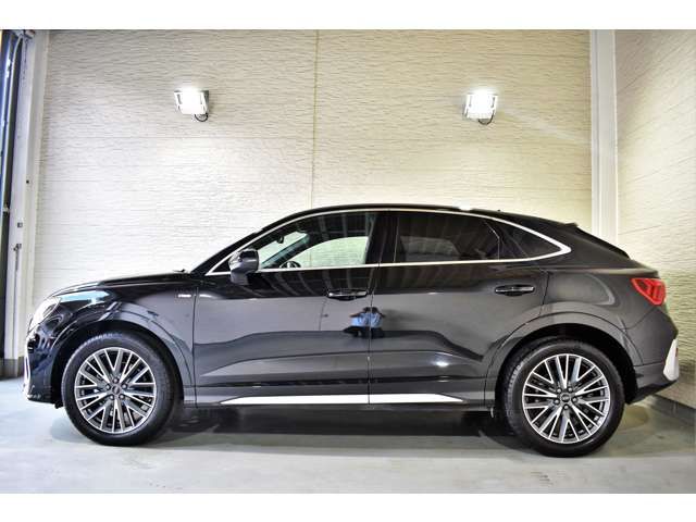 Audi Q3 2021-03 20384-6