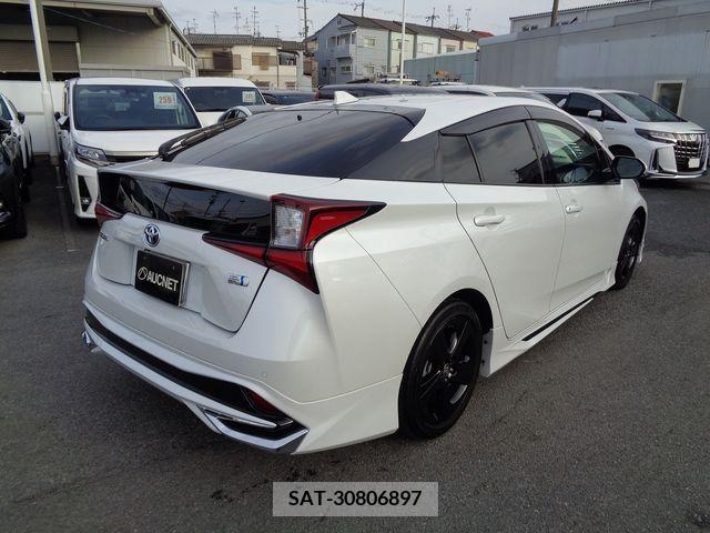 Toyota PRIUS 2022-04 218912-2