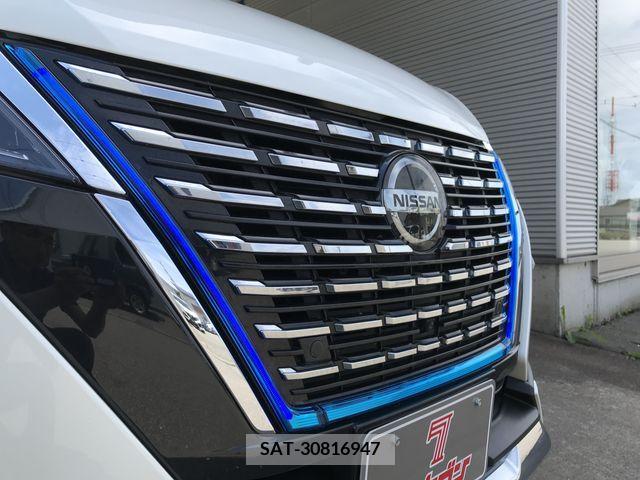 Nissan SERENA 2021-07 385526-27