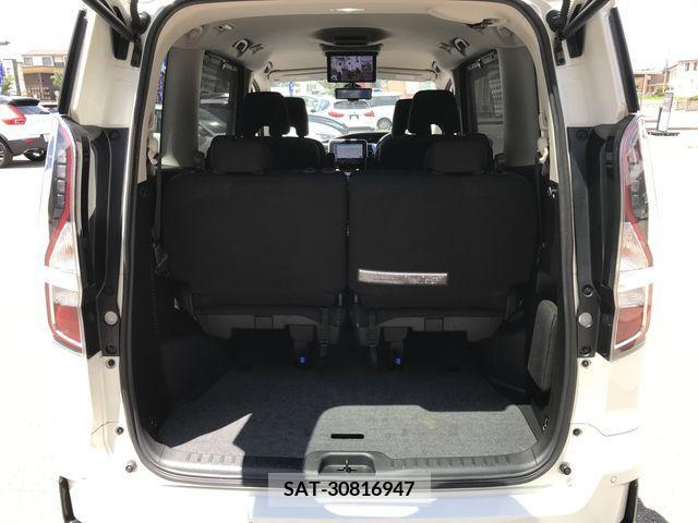 Nissan SERENA 2021-07 385526-12