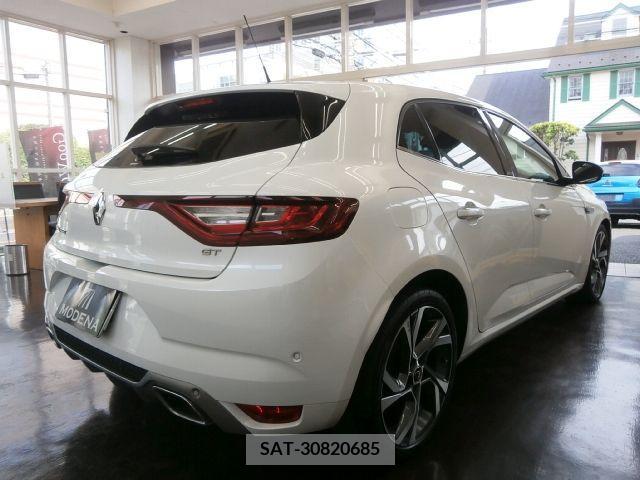 Renault MEGANE 2018-11 387345-28