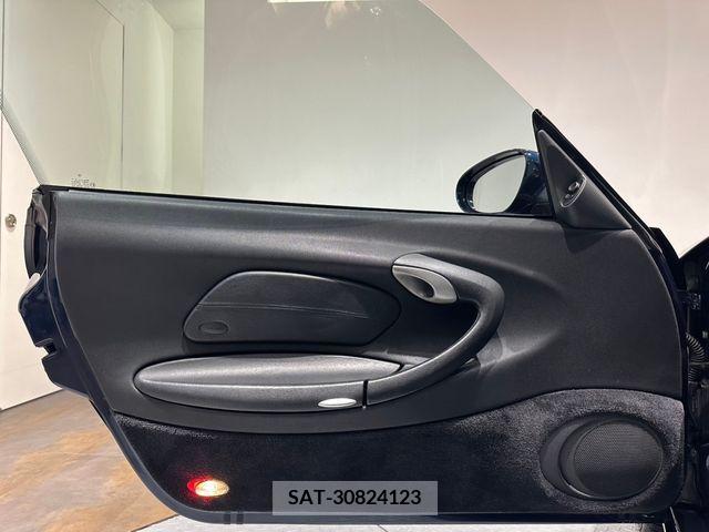 Porsche 911 1999-12 281510-5