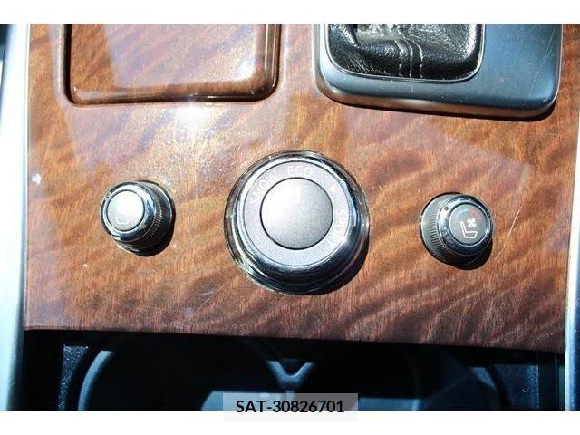 Nissan FUGA 2015-12 270762-3