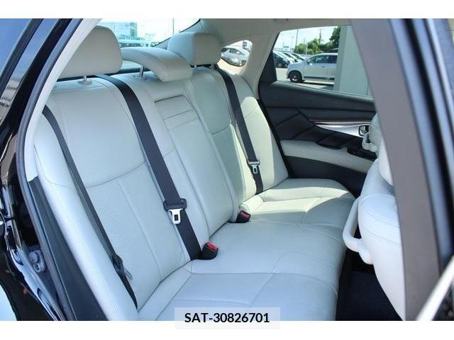 Nissan FUGA 2015-12 270762-13