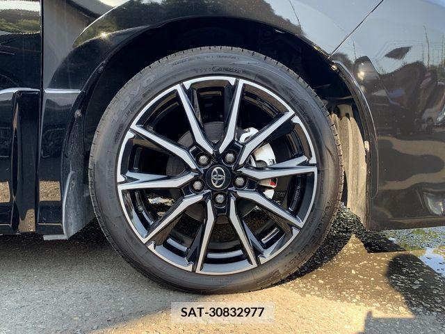 Toyota VOXY 2019-03 347585-11