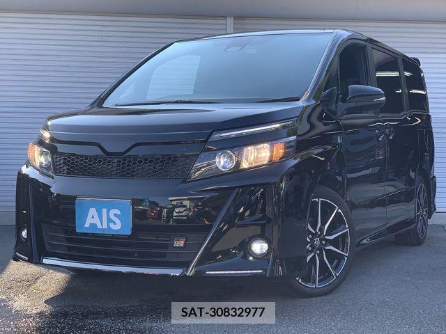 Toyota VOXY 2019-03 347585-0