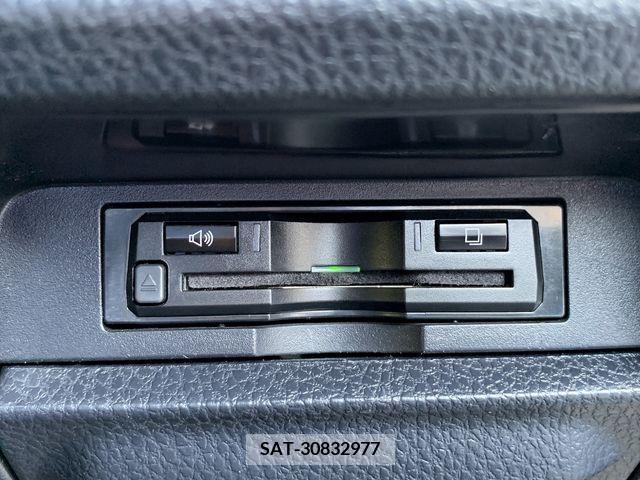 Toyota VOXY 2019-03 347585-24