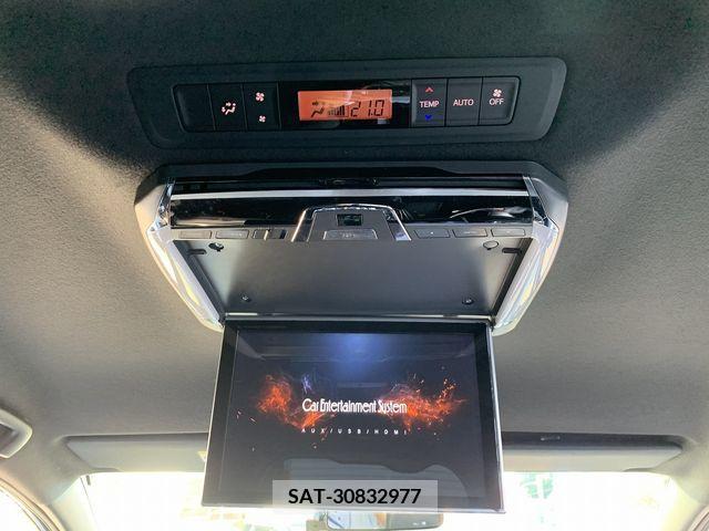 Toyota VOXY 2019-03 347585-22