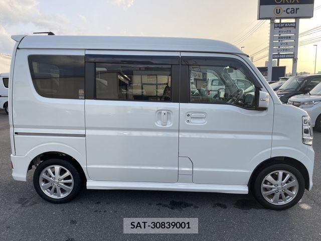 Suzuki EVERY WAGON 2022-05 243427-28
