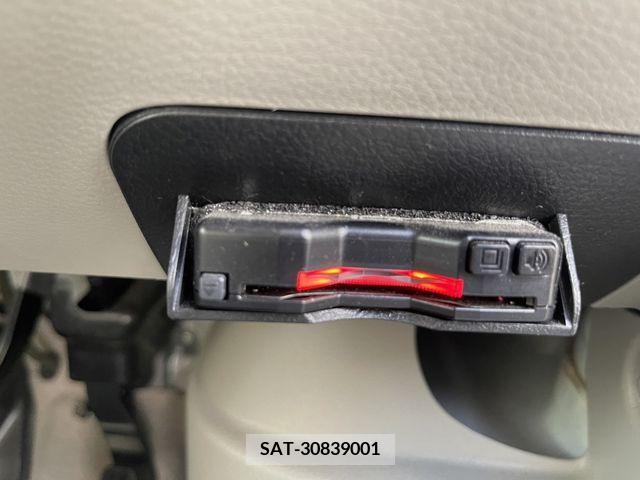 Suzuki EVERY WAGON 2022-05 243427-9