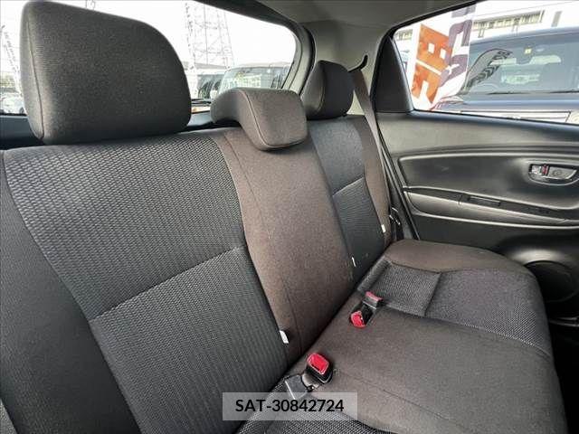 Toyota VITZ 2019-04 288579-17