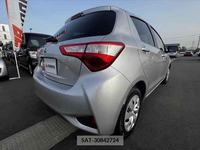 Toyota VITZ 2019-04 288579-14