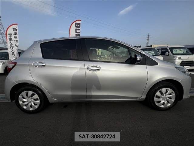 Toyota VITZ 2019-04 288579-11