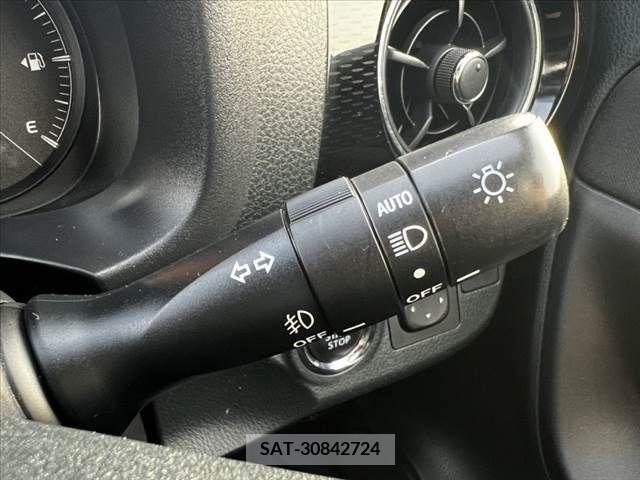 Toyota VITZ 2019-04 288579-5