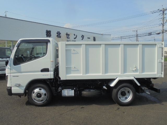 Mitsubishi CANTER 2023-04 22707-4