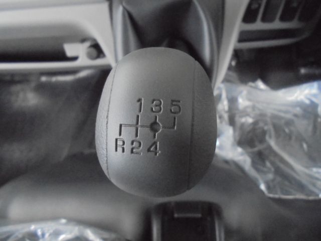 Mitsubishi CANTER 2023-04 22707-12
