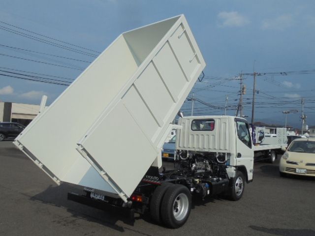 Mitsubishi CANTER 2023-04 22707-24