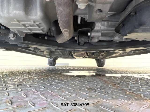 Suzuki SPACIA 2018-09 285514-19