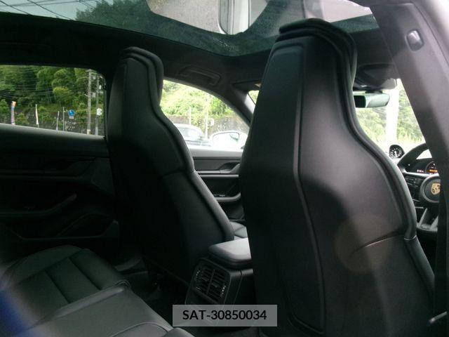 Porsche Taycan 2024-05 320057-17