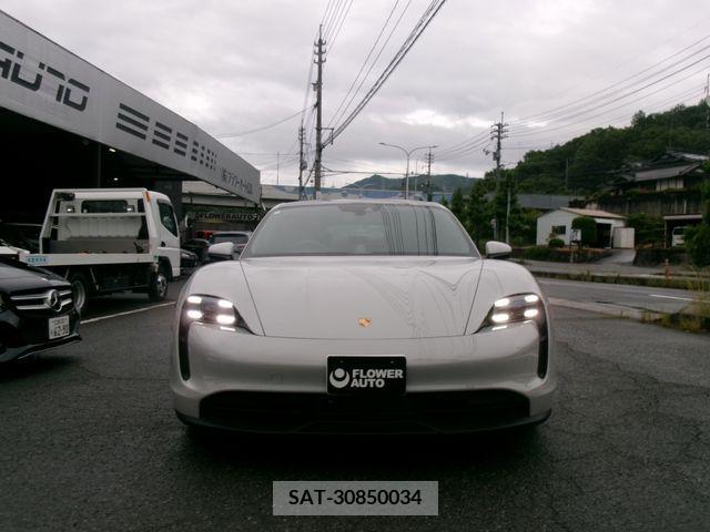 Porsche Taycan 2024-05 320057-5