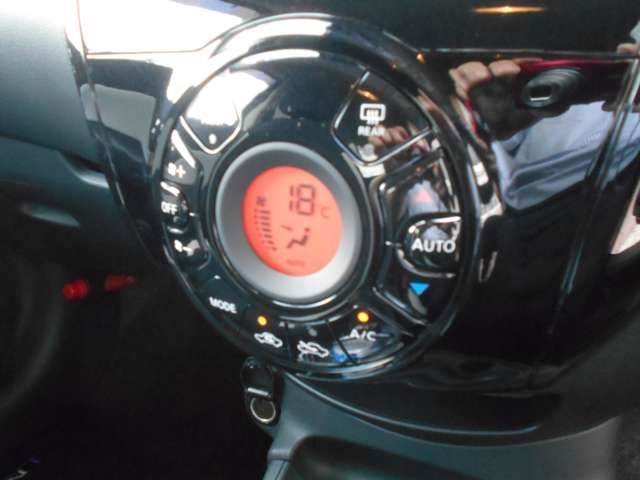 Nissan NOTE 2019-03 7609-6