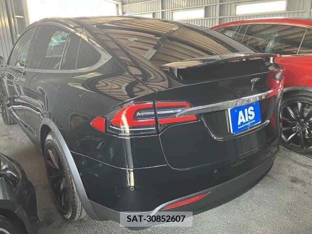 Tesla MODEL X 2018-09 299039-2