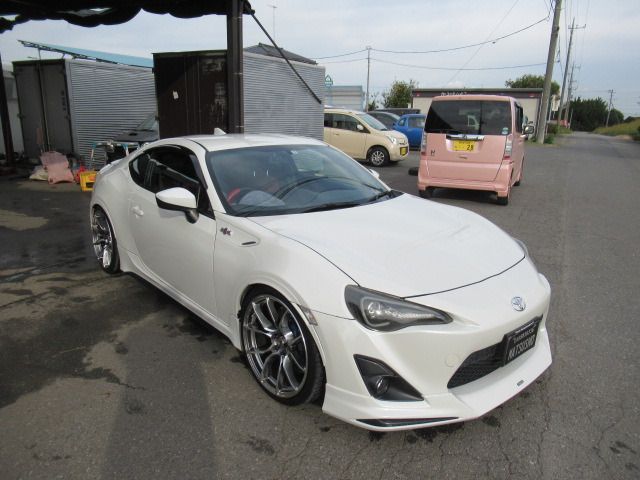 Toyota 86 2015-05 27741-15