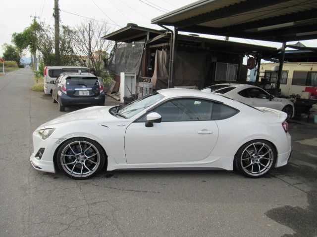Toyota 86 2015-05 27741-13