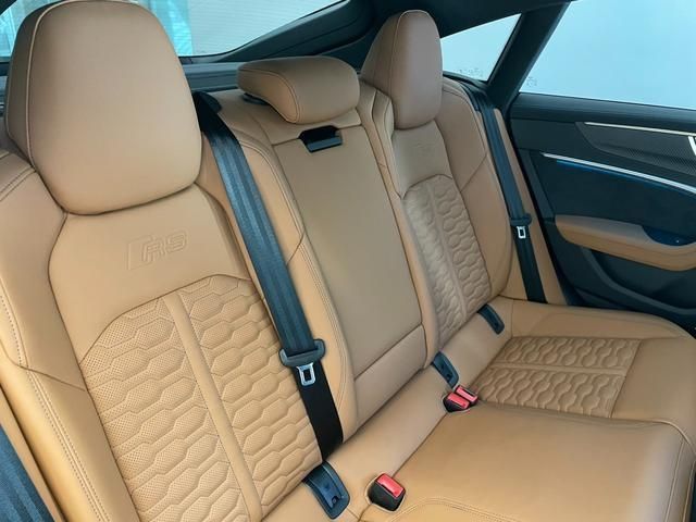 Audi RS7 2021-01 26713-14