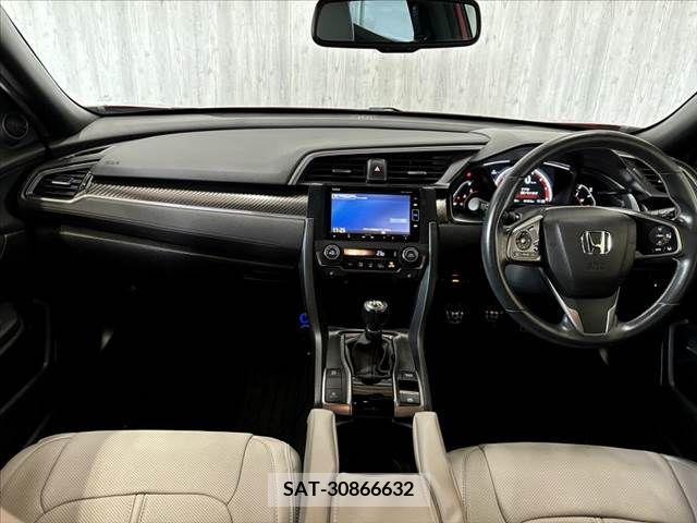 Honda CIVIC 2018-02 357939-1