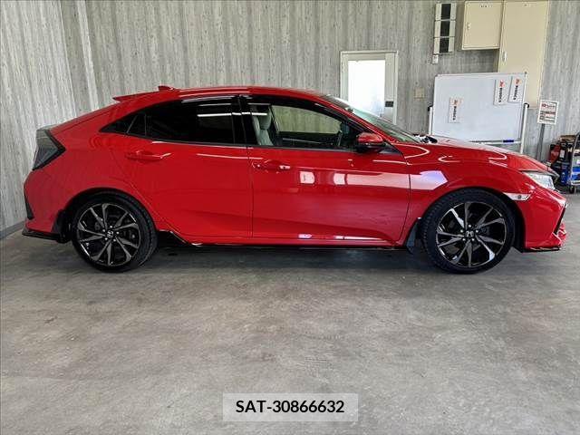 Honda CIVIC 2018-02 357939-10