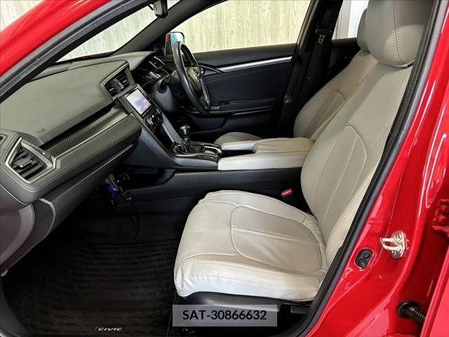Honda CIVIC 2018-02 357939-17