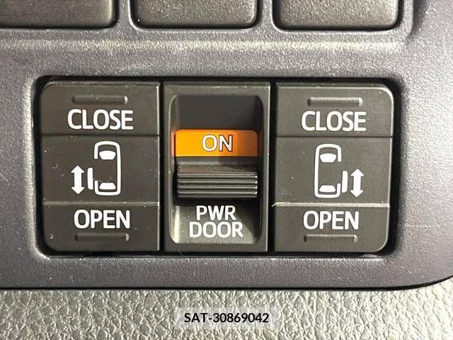 Toyota VOXY 2015-03 321433-4