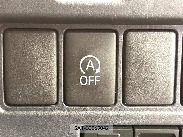 Toyota VOXY 2015-03 321433-7