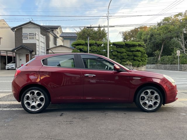 ALFA ROMEO GIULIETTA 2013-11 181706-4