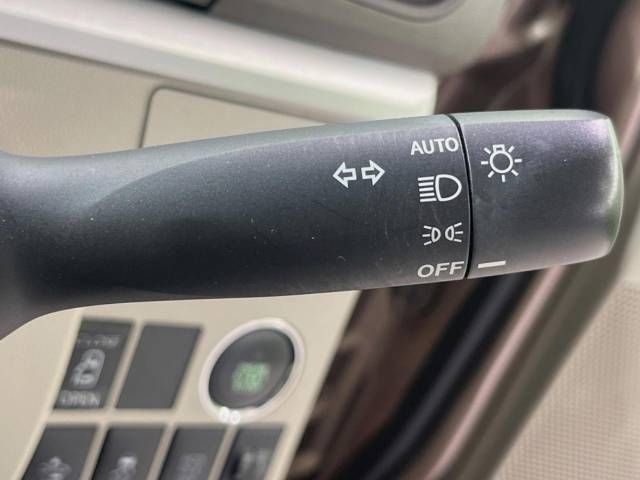Daihatsu TANTO 2014-01 14976-7