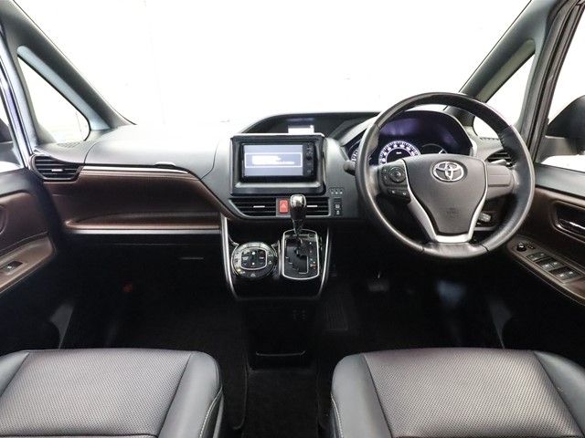 Toyota ESQUIRE 2015-09 11034-2