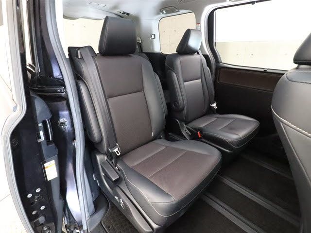 Toyota ESQUIRE 2015-09 11034-4