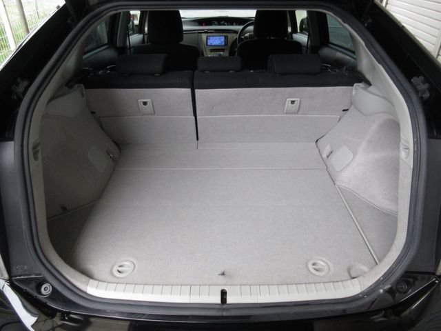 Toyota PRIUS 2012-07 935-9