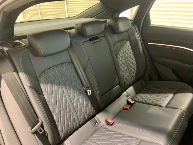 Audi E-TRON 2022-07 16800-20