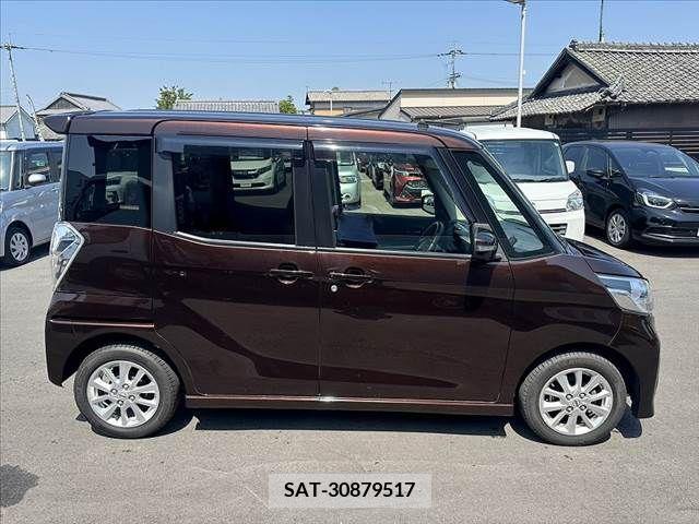 Nissan ROOX 2015-08 323782-10