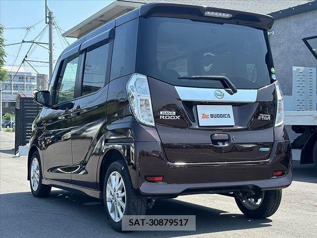 Nissan ROOX 2015-08 323782-13