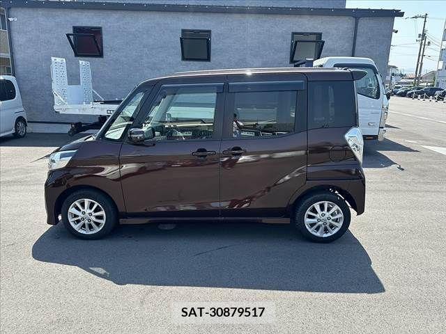 Nissan ROOX 2015-08 323782-11