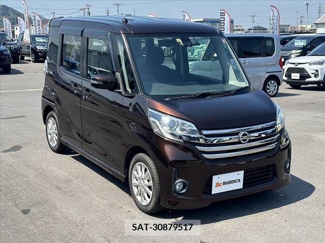 Nissan ROOX 2015-08 323782-9
