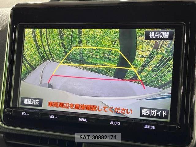 Toyota VOXY 2018-03 205876-3
